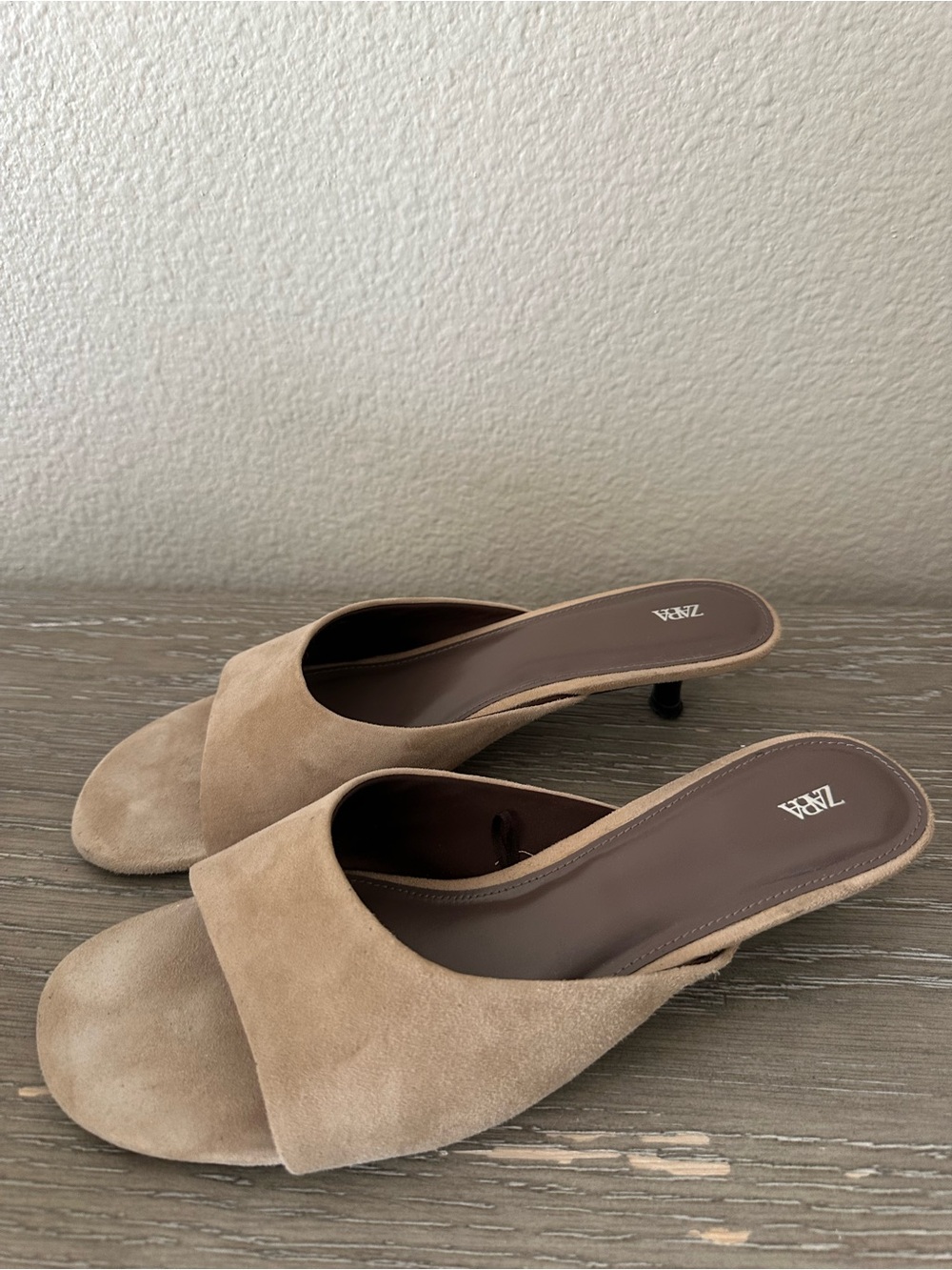 Zara Beige Suede Kitten Heel Mules - Picture 2 of 4